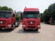 الصين SINOTRUCK رئيس المحرك شاحنة LHD RHD 375HP 6X4 جرار مقطورة شاحنة اللون الأحمر مصنع