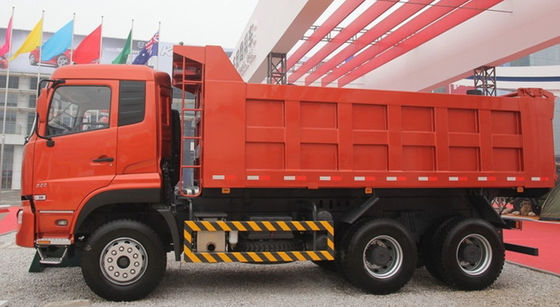 الصين دونغفنغ التعدين تفريغ شاحنة نموذج محرك 6X4 اللون الأحمر مع محرك الكمون 340HP المزود